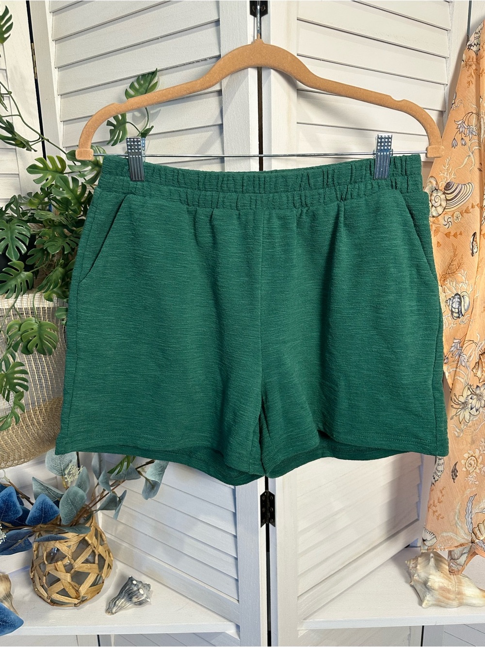 Zenana Outfitters Green Cozy Textured Elastic-Waist Shorts - Picture 2 of 4
